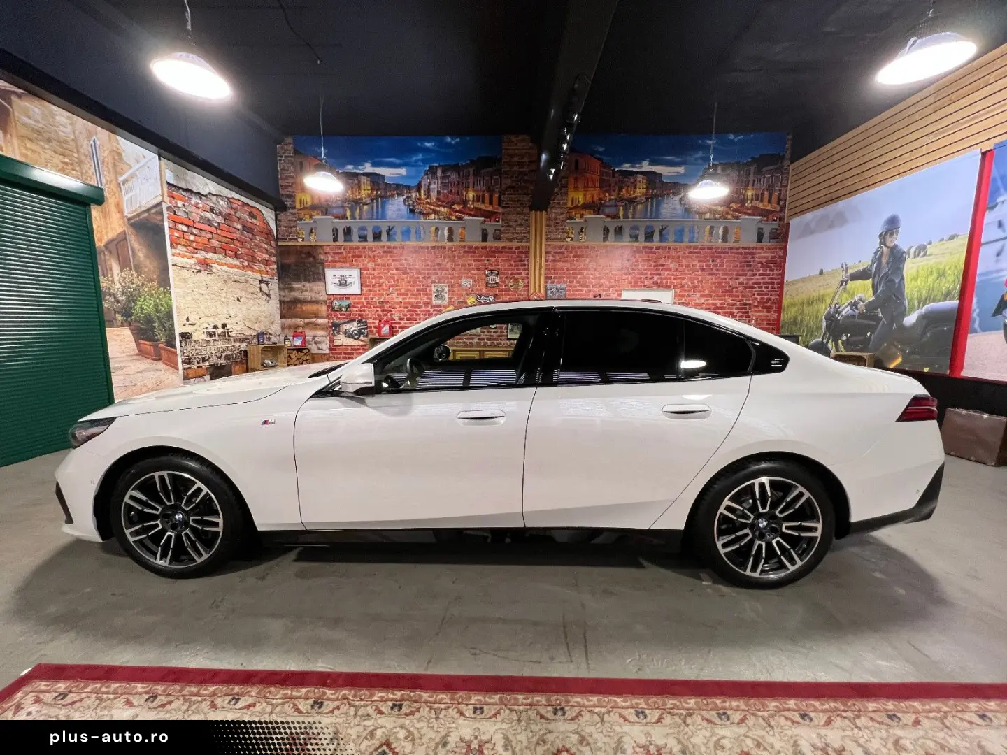 BMW 520 i M-Sport  Pano  Leder  360   Memory  H&K