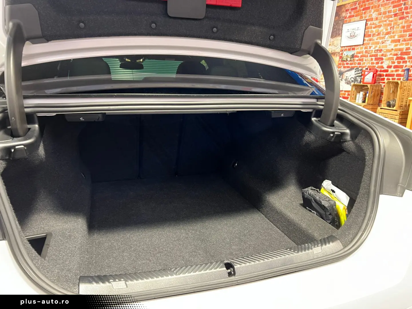 BMW 520 i M-Sport  Pano  Leder  360   Memory  H&K