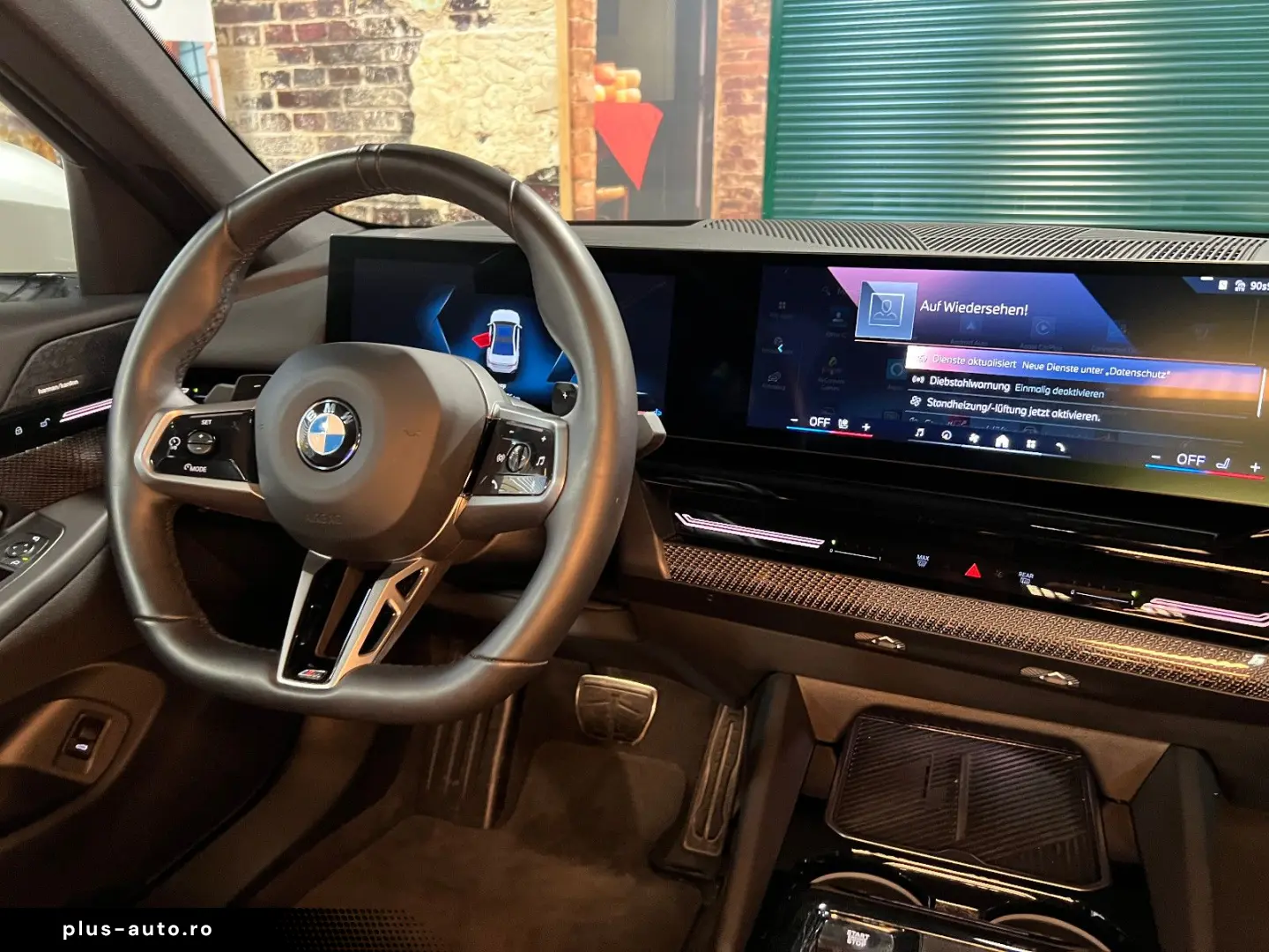 BMW 520 i M-Sport  Pano  Leder  360   Memory  H&K