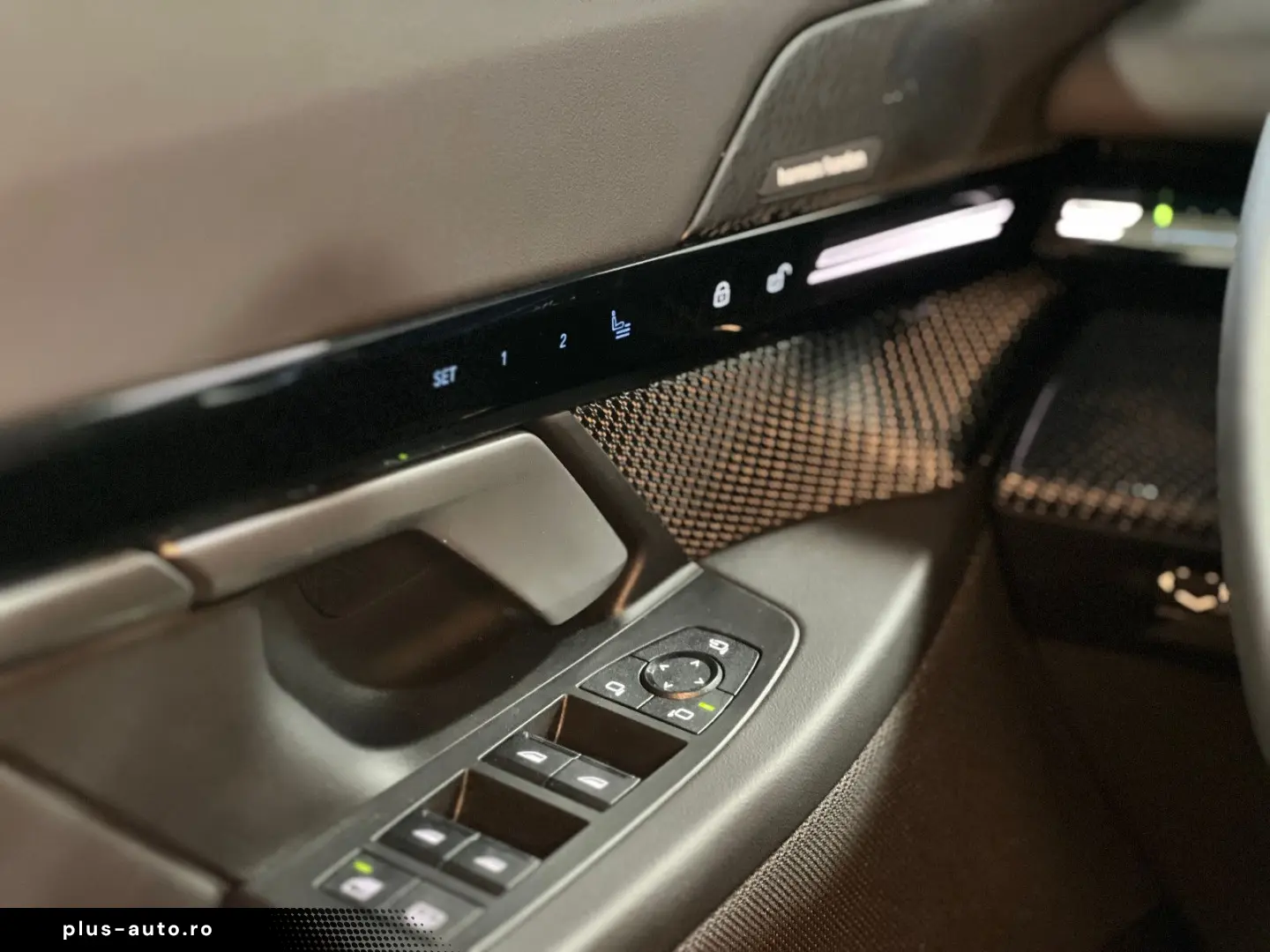 BMW 520 i M-Sport  Pano  Leder  360   Memory  H&K