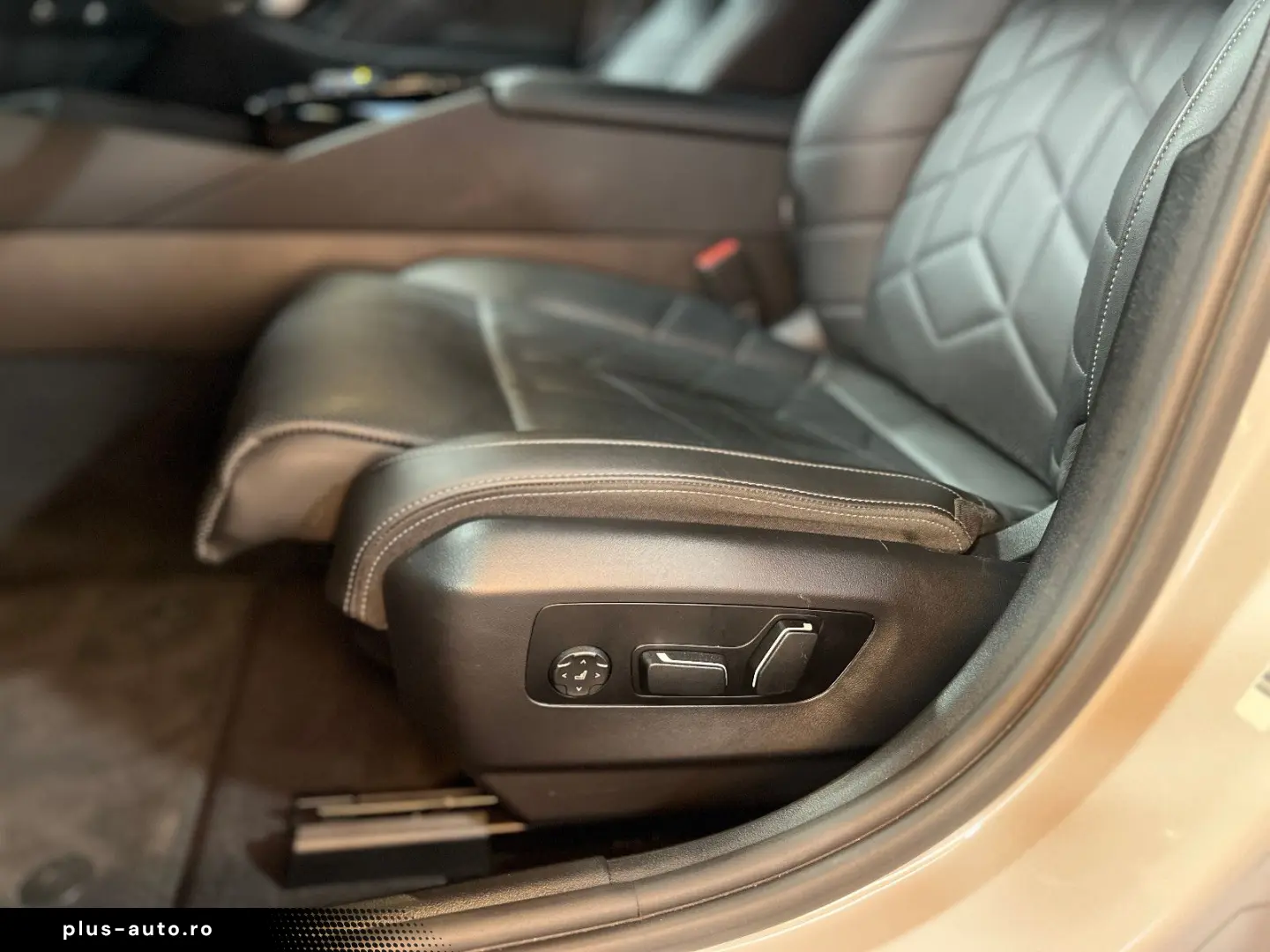 BMW 520 i M-Sport  Pano  Leder  360   Memory  H&K
