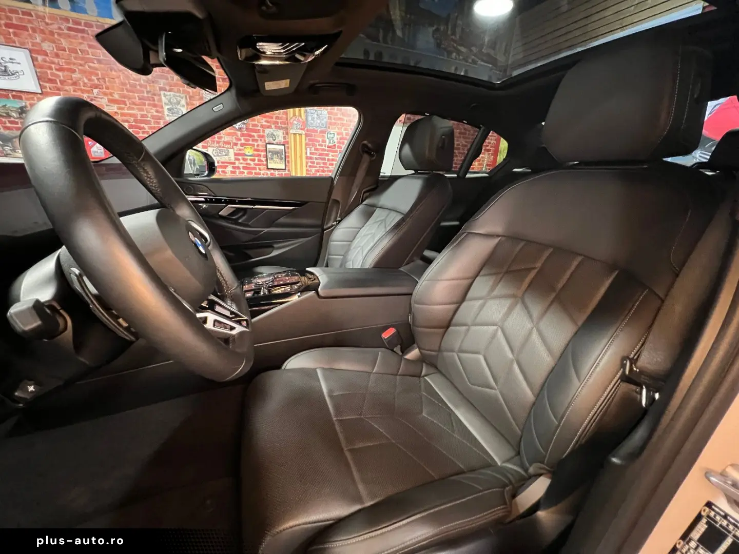BMW 520 i M-Sport  Pano  Leder  360   Memory  H&K
