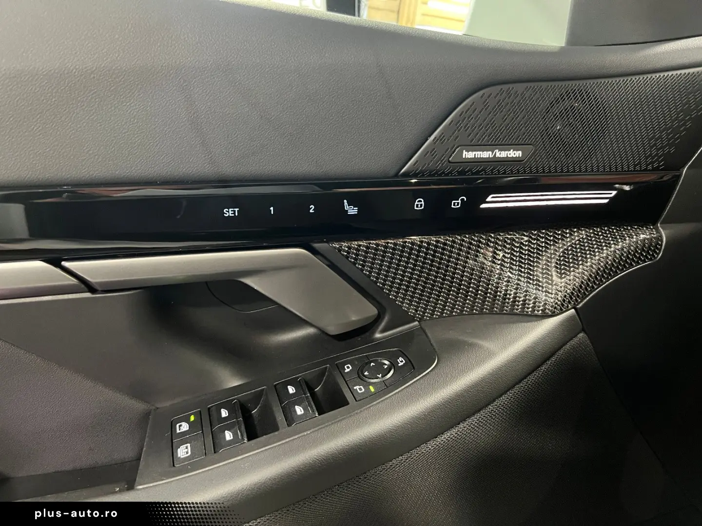 BMW 520 i M-Sport  Pano  Leder  360   Memory  H&K