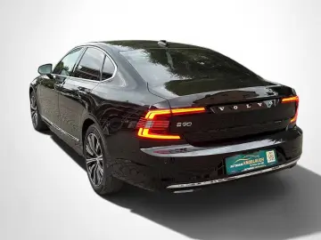 Volvo S90 T8 Recharge AWD Plus Plug-In Hybrid