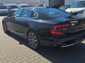 Volvo S90 Ultimate Bright Recharge Plug-In Hybrid AWD