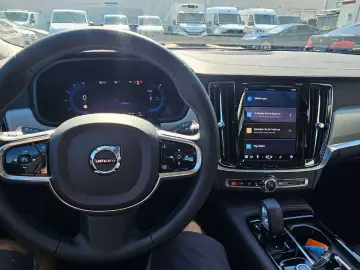 Volvo S90 Ultimate Bright Recharge Plug-In Hybrid AWD