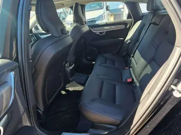 Volvo S90 Ultimate Bright Recharge Plug-In Hybrid AWD