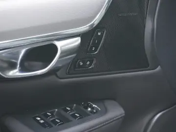 Volvo S90 T8 Twin Engine AWD Plus Dark LED ACC 360