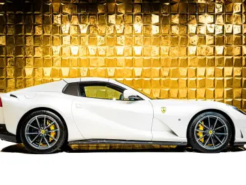 Ferrari 812 GTS   LIFT   CARBON   HIFI   DAYTONA SEATS