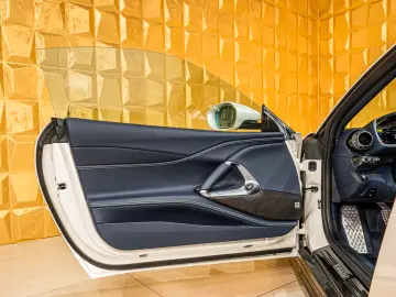 Ferrari 812 GTS   LIFT   CARBON   HIFI   DAYTONA SEATS