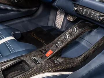 Ferrari 812 GTS   LIFT   CARBON   HIFI   DAYTONA SEATS