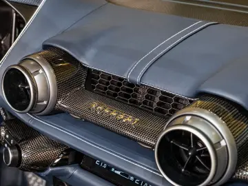 Ferrari 812 GTS   LIFT   CARBON   HIFI   DAYTONA SEATS