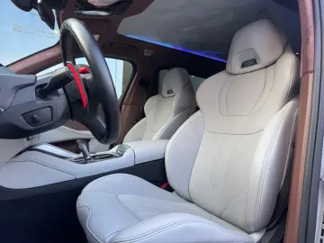 BMW XM Individual Kreide B&W LM23