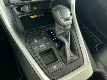 TOYOTA RAV 4 2.5 Hybrid Team D  LED CAM ACC SHZ el. Hec