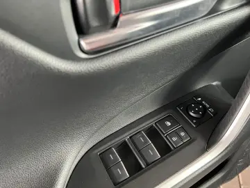 TOYOTA RAV 4 2.5 Hybrid Teamplayer LED Digi CP CAM SHZ