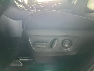 TOYOTA RAV 4 2.5 Hybrid Teamplayer LED Digi CP CAM SHZ