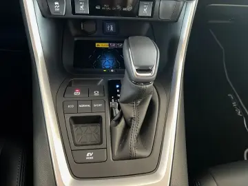 TOYOTA RAV 4 2.5 Hybrid Style  LED 360  JBL el. Sitz SH