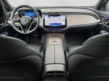 MERCEDES-BENZ E 200  AHK MBUX DIGILI DISTR 360