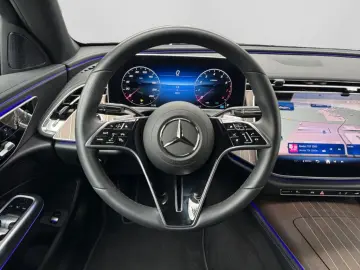 MERCEDES-BENZ E 200  AHK MBUX DIGILI DISTR 360