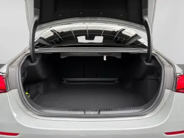 MERCEDES-BENZ E 200  AHK MBUX DIGILI DISTR 360