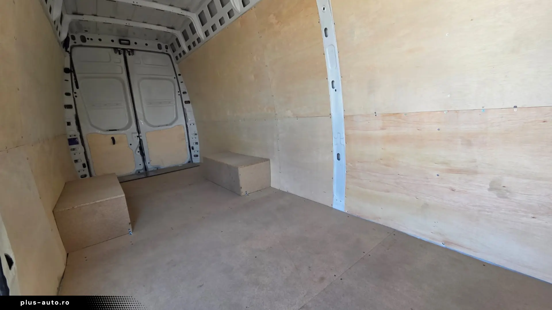IVECO NEW DAILY LONG XXL   LIFT HIDRAULIC
