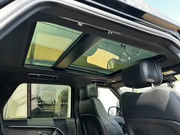 LAND ROVER Range Rover P550e HSE Hybrid