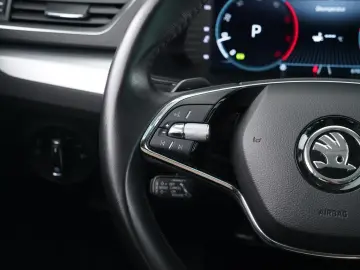 SKODA SUPERB C. AMBITION 2.0TDI DSG -ANHÄNGERKUPPLUNG-