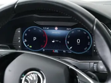 SKODA SUPERB C. AMBITION 2.0TDI DSG -ANHÄNGERKUPPLUNG-