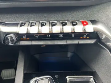 PEUGEOT 3008 Allure Pack Navi Leder Digitales Cockpit LE