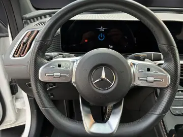 MERCEDES-BENZ EQC 400 4M AMG-LINE MULTIBEAM DISTRONI…