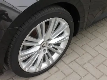 SKODA Superb Combi Style  LED AHK SHZ STANDHZ ACC KLIM