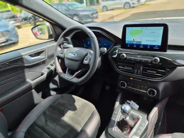 FORD Kuga ST-Line X Pano AHK 1.Hand Kamera LEDs
