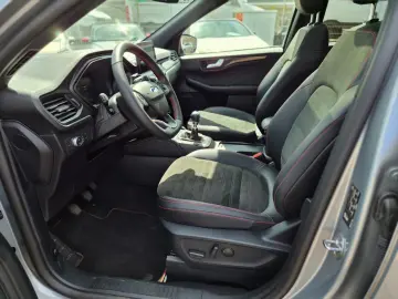 FORD Kuga ST-Line X Pano AHK 1.Hand Kamera LEDs