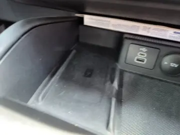 FORD Kuga ST-Line X Pano AHK 1.Hand Kamera LEDs