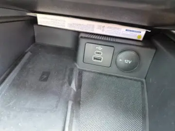 FORD Kuga ST-Line X Pano AHK 1.Hand Kamera LEDs