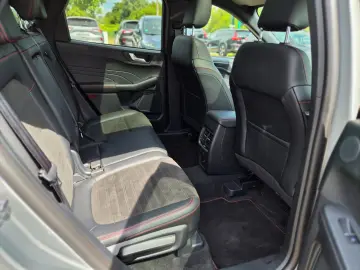 FORD Kuga ST-Line X Pano AHK 1.Hand Kamera LEDs
