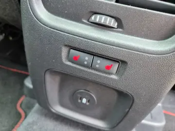 FORD Kuga ST-Line X Pano AHK 1.Hand Kamera LEDs