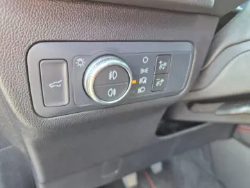 FORD Kuga ST-Line X Pano AHK 1.Hand Kamera LEDs