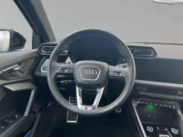 AUDI A3 allstreet 35 TDI Matrix Navi Leder HuD Kamera