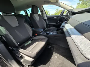 SKODA Octavia Combi 2.0 TDI DSG Ambition VIRTUAL-COCKP
