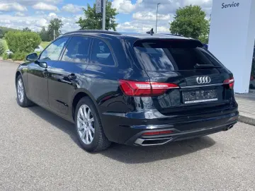 AUDI A4 Avant 35 2.0 TFSI S-tronic 17  NAVI LED DAB S