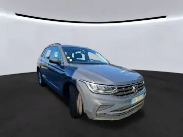 VW Tiguan 2.0 TDI Life Navi LED KAMERA ACC DSG