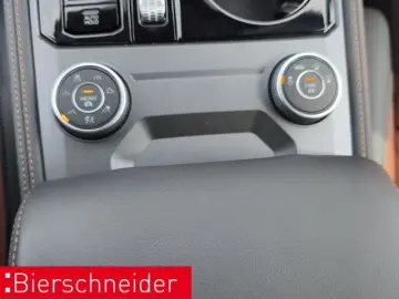 VW Touareg 3.0 TDI R-Line Black AHK STAND HUD 22