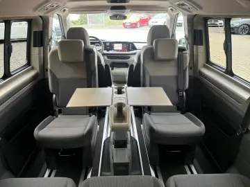 VW T7 Multivan DSG Lang Edition 5.J Garantie AHK