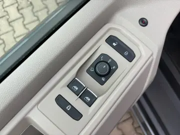VW T7 Multivan DSG Lang Edition 5.J Garantie AHK