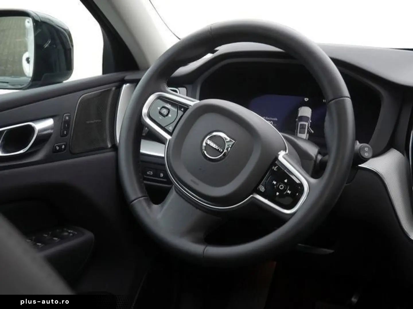 VOLVO XC60 T6 Plus Dark Recharge Plug-In Hybrid AWD