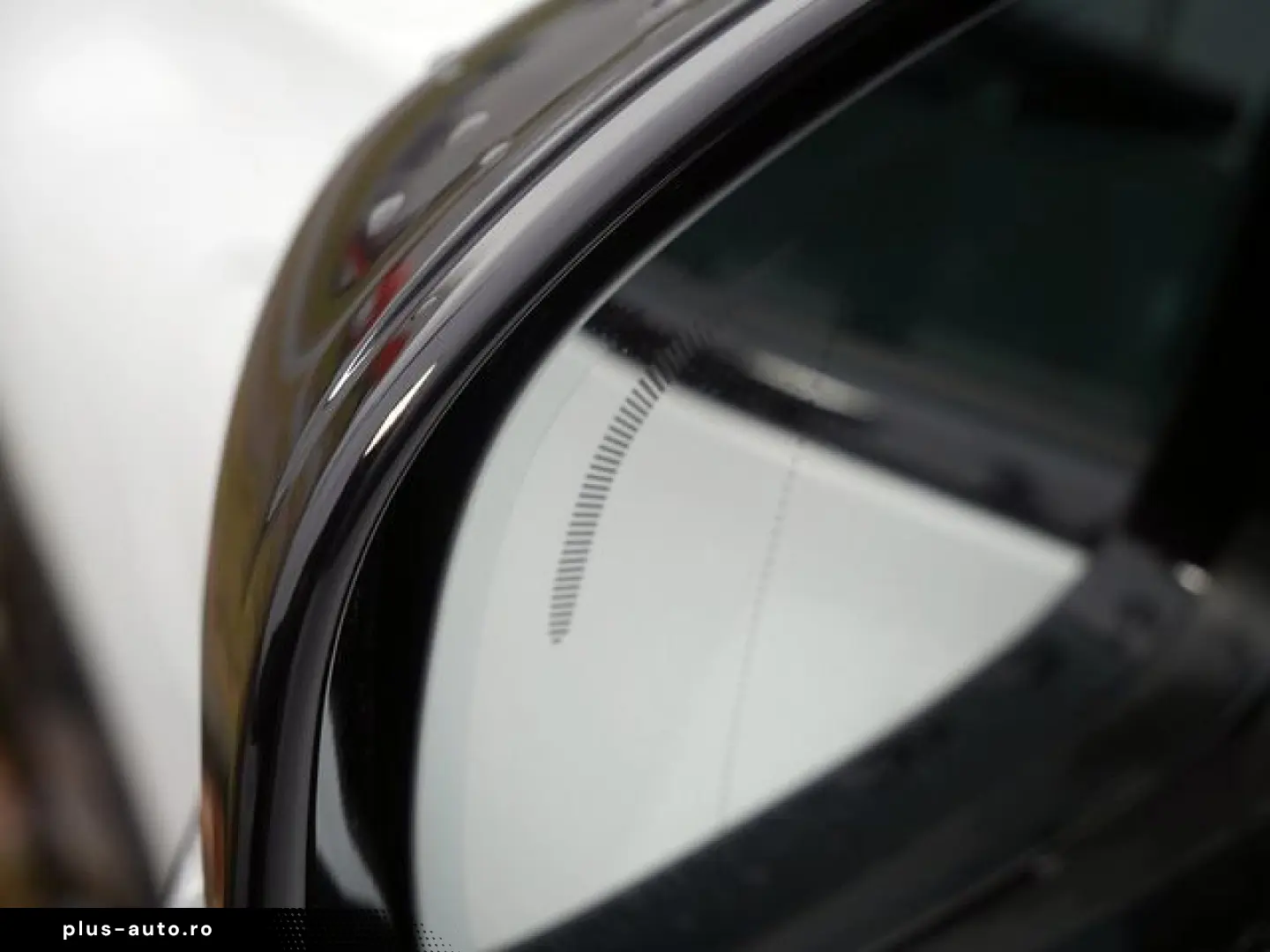 VOLVO XC60 T6 Plus Dark Recharge Plug-In Hybrid AWD
