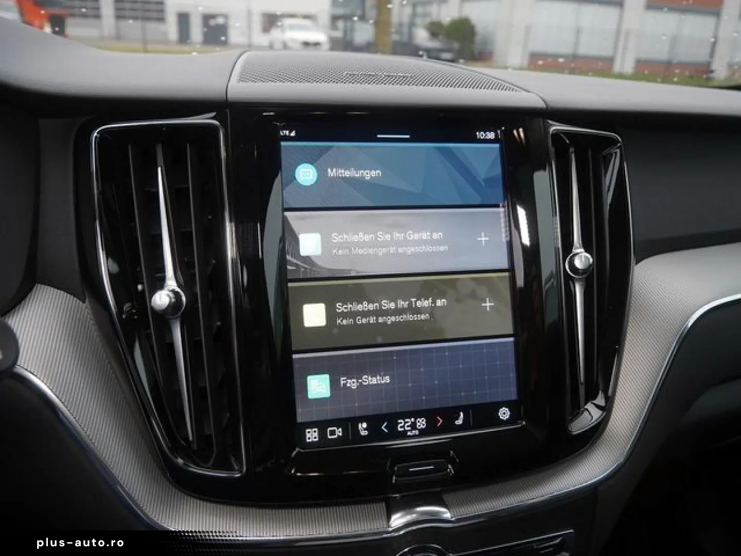 VOLVO XC60 T6 Plus Dark Recharge Plug-In Hybrid AWD