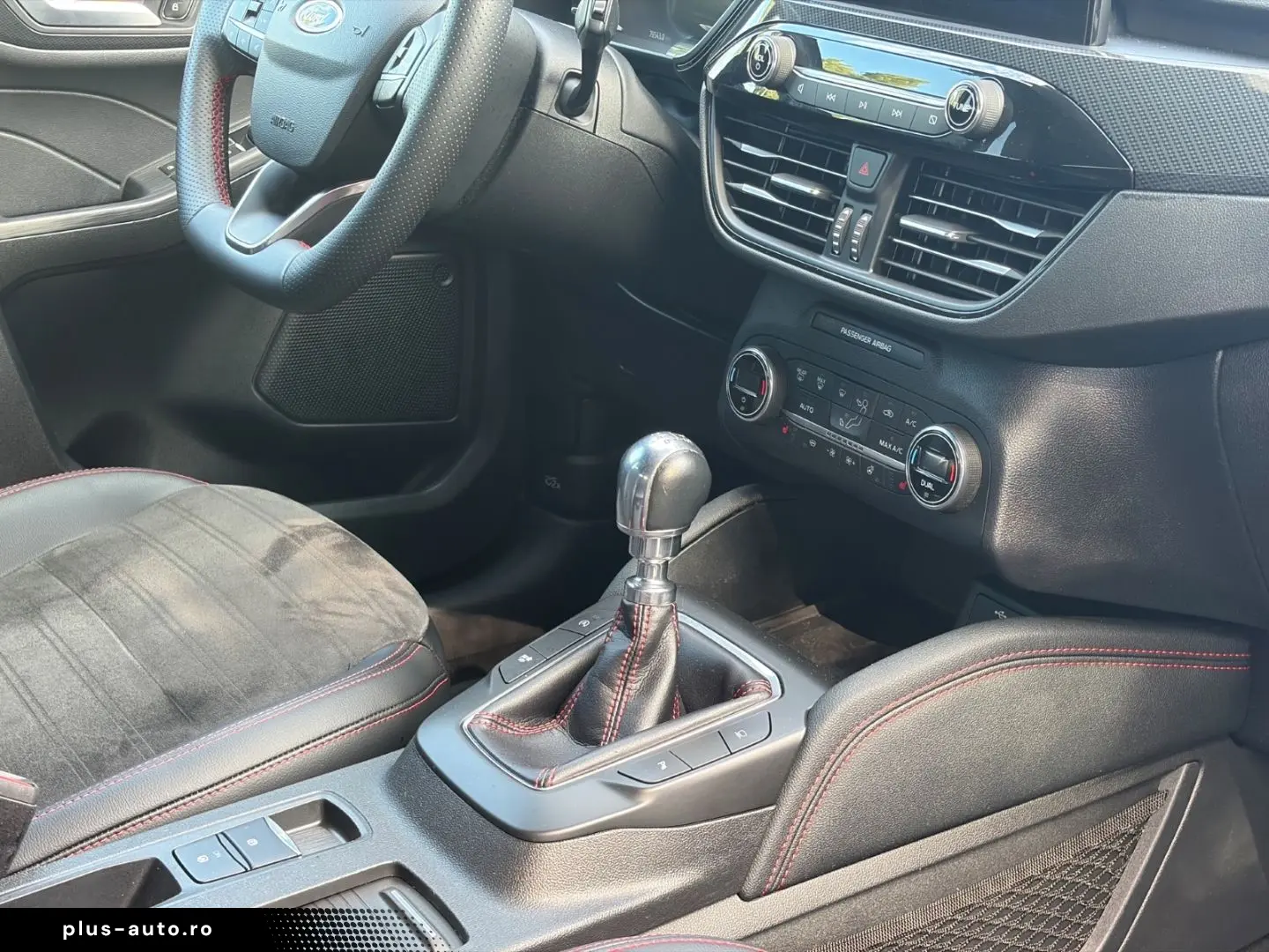 FORD Kuga 2.0 EcoBlue Hybrid ST-Line X LED AHK