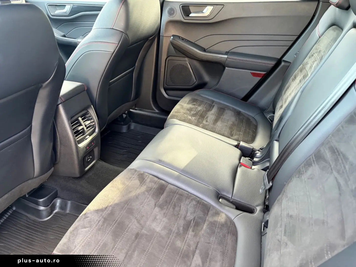FORD Kuga 2.0 EcoBlue Hybrid ST-Line X LED AHK